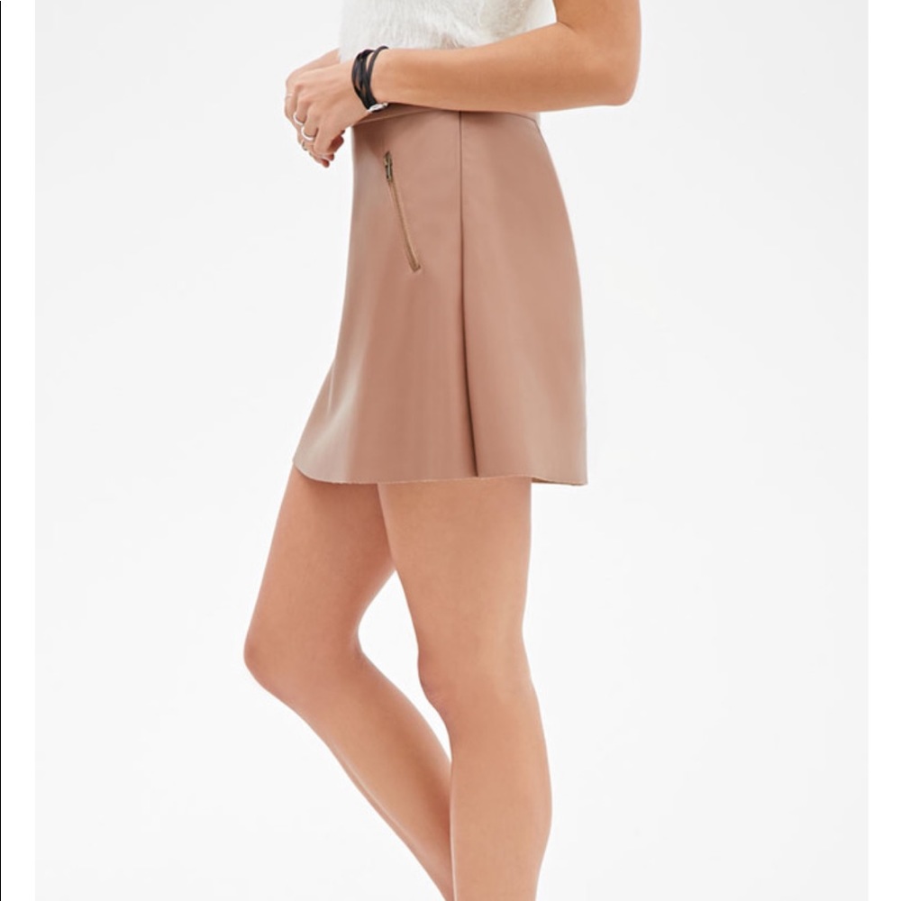 Forever21 Contemporary: Faux Leather Mini Skirt - Picture 3 of 4